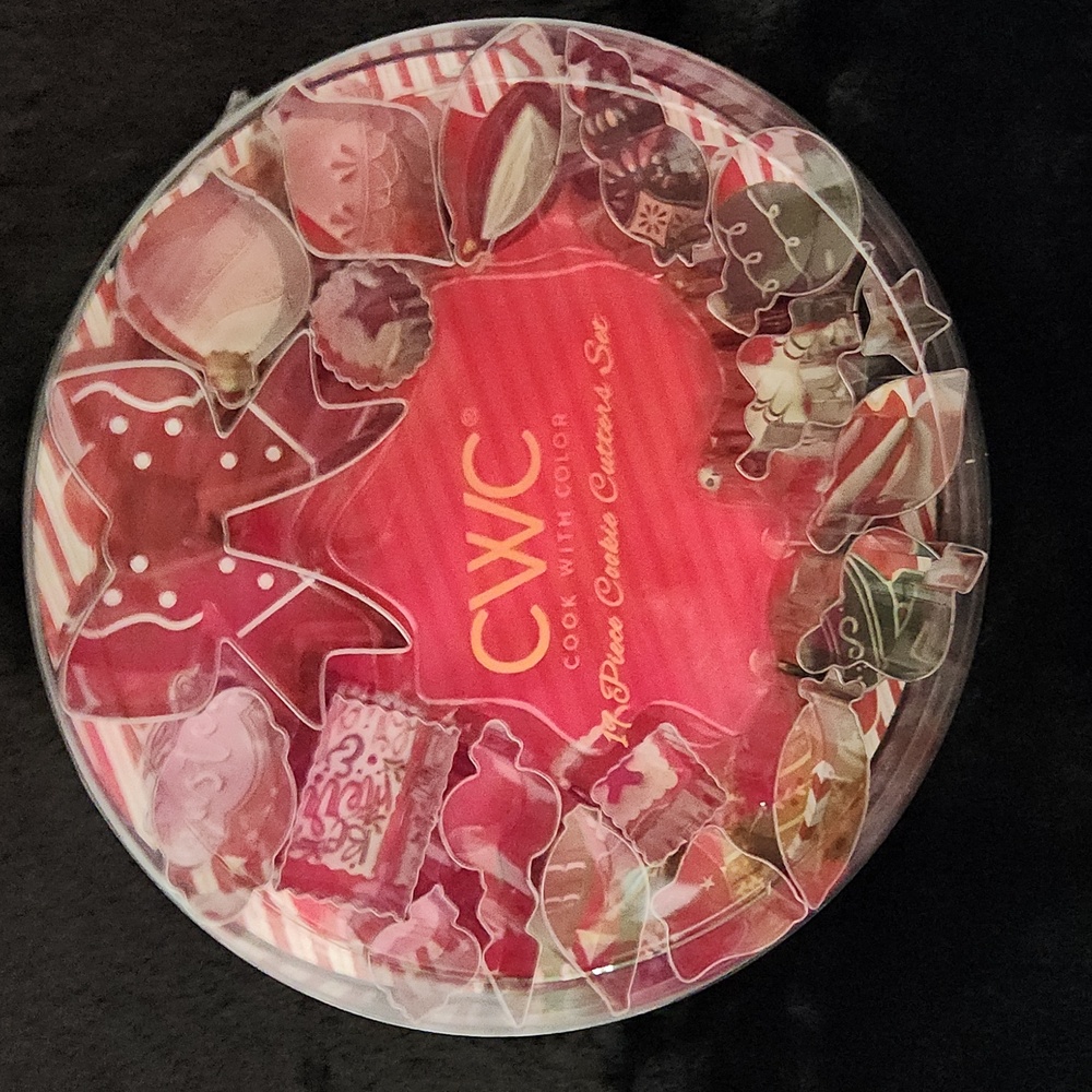 CWC Mini Holiday Christmas Cookie Cutter Set - 19 Piece NIP